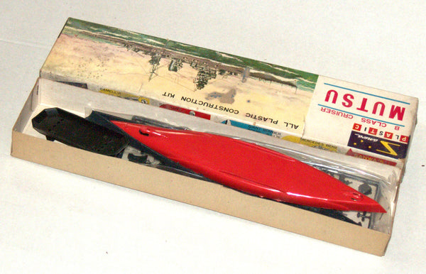 SANWA B Class Cruiser Battleship Mutsu Vintage Plastic Kit Toy Japan 1960's