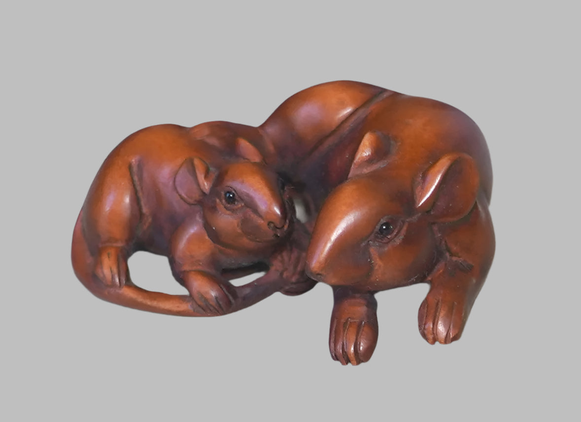Netsuke Hand Carved Wood Figurine Mouse with Baby Japan Signed