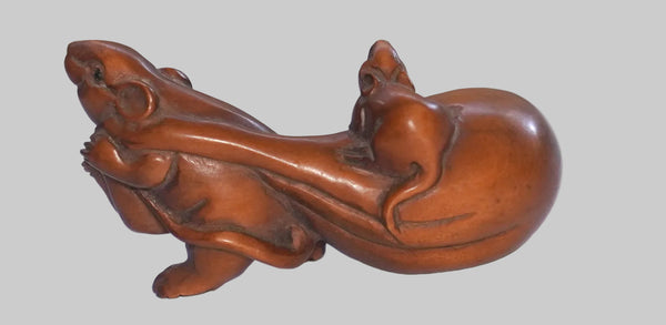 Netsuke Hand Carved Wood Figurine Mouse with Baby on Bag Japan Signed