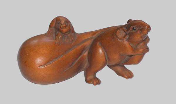 Netsuke Hand Carved Wood Figurine Mouse with Baby on Bag Japan Signed